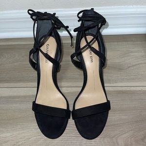 Gianni Bini Strappy heels